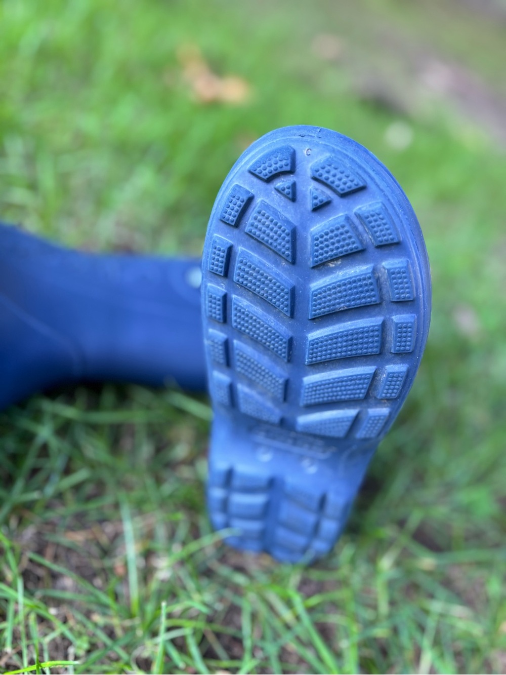 CROCS Kids Navy Blue Rain Boots with Easy Handles - Picture 6 of 6